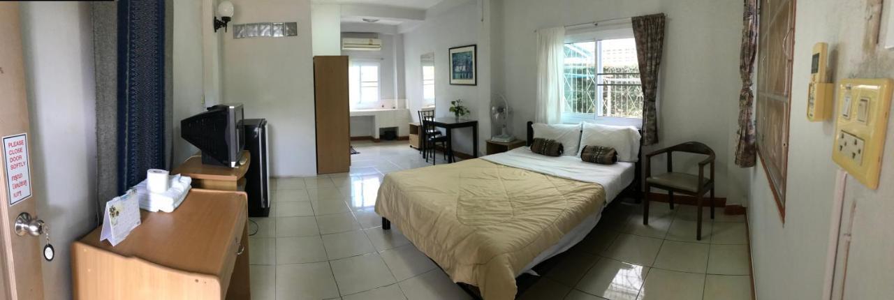 Pikul Apartment Hotel 농카이 외부 사진