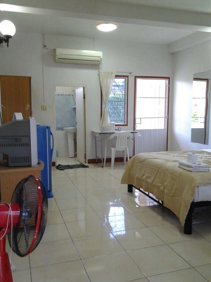 Pikul Apartment Hotel 농카이 외부 사진